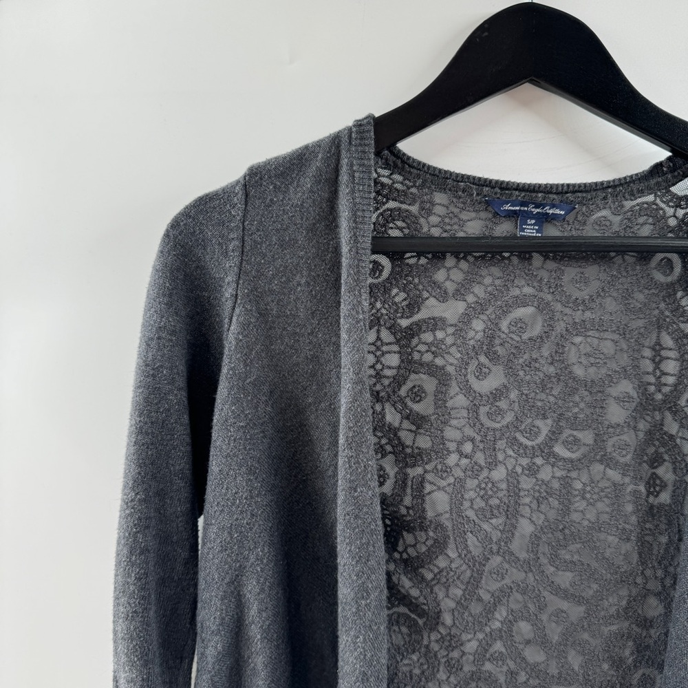 American Eagle Charcoal Grey Lace Back Cardigan Cover Up Women’s Size Small - Picture 2 of 6